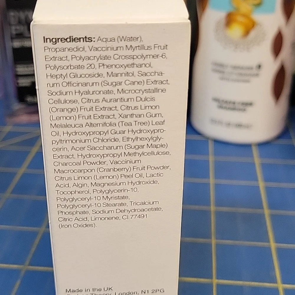 Carbon Tea Tree Oil & Vit E Overnight Detox Serum 30ml New